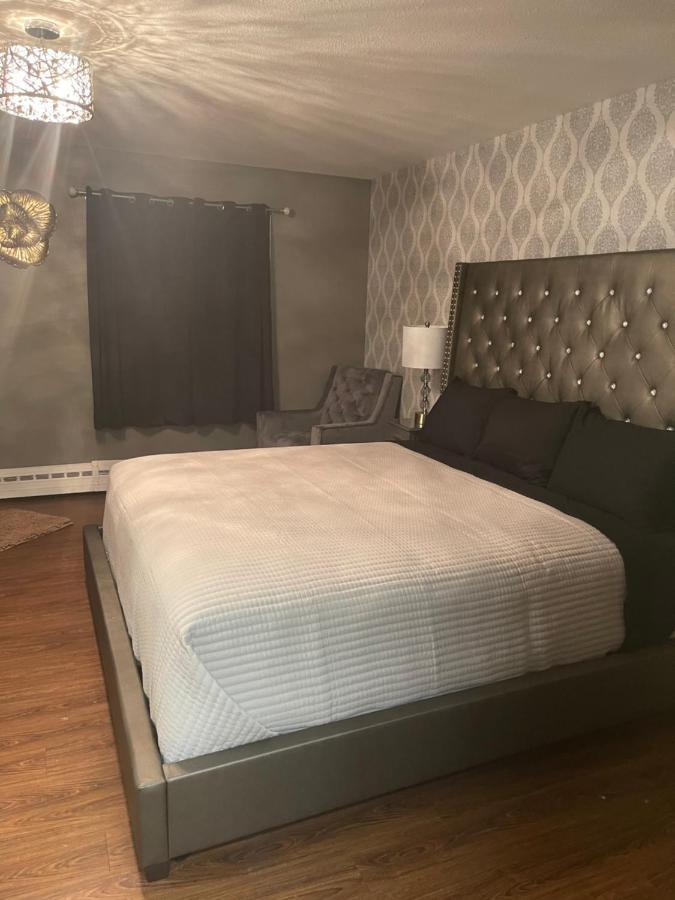 Hotel Red Lotus Milwaukee